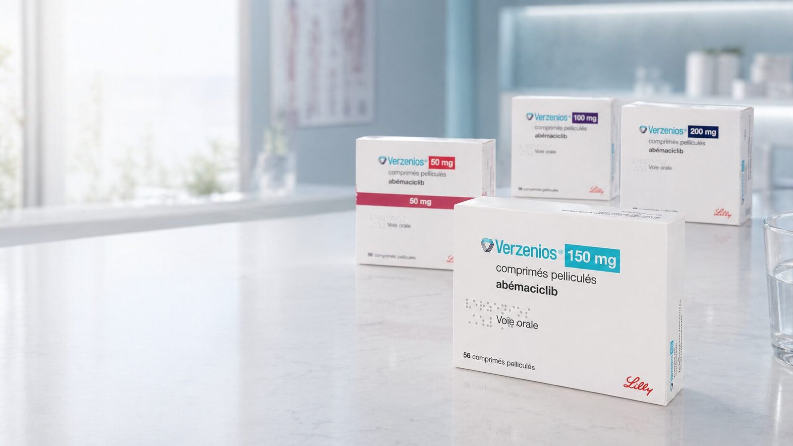 Cartela de Verzenio (abemaciclibe) sobre mesa de escritório de advocacia — plano negou inibidor CDK4/6, recusa é abusiva conforme STJ AgInt AREsp 2.849.316/MT (4ª Turma, mai/2025)